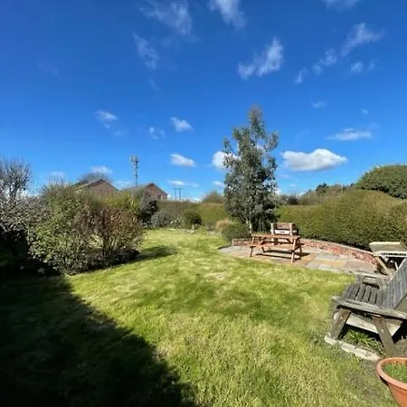 Woodpecker Cottage West Bretton Exterior photo